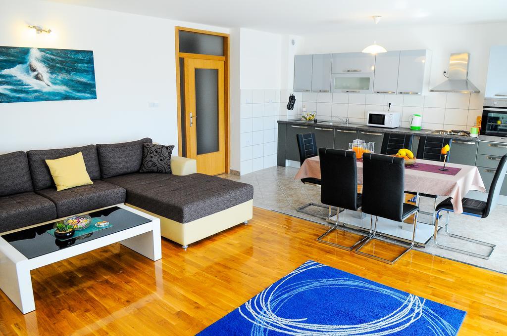 Apartments Rajic Split Room photo