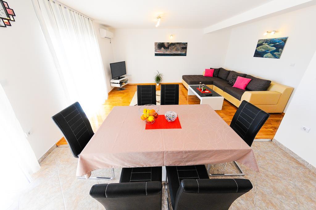 Apartments Rajic Split Room photo